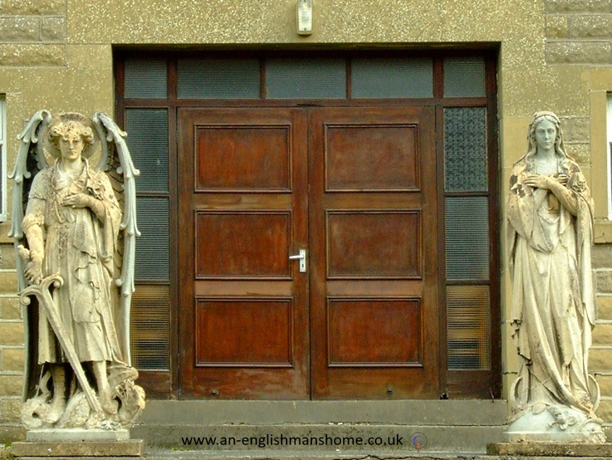 Statues in Settle.